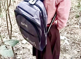 Indian desi school girl fucked in the forest viral MMS