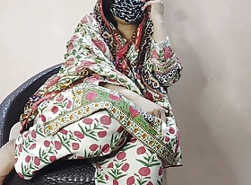 Bari Baji Ne Di Chote Bhai Apni Chut-Clear Hindi Conversation ?