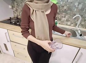 EPS. 22 - Seducing Beautiful Hijab Stepsister While Surface-active agent Dishes, Then Inviting Fucking In Malaysia