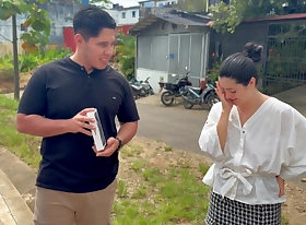 While doing a market in the street, they accidentally fell come into possession of our yards.