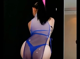 腼腆害羞的美女，领家小妹的感觉，小曼，入行不久，还放不开，