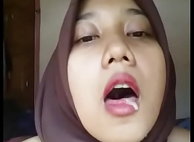 Indonesian Malay Hijabi Lickerish 02
